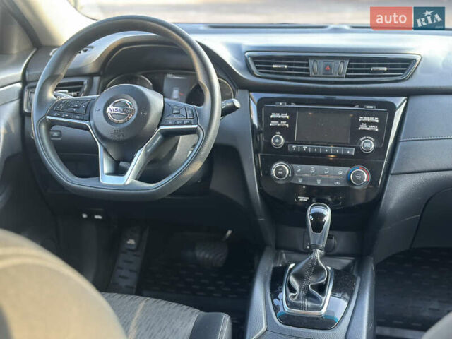 Серый Ниссан Rogue, объемом двигателя 2.49 л и пробегом 206 тыс. км за 12999 $, фото 29 на Automoto.ua