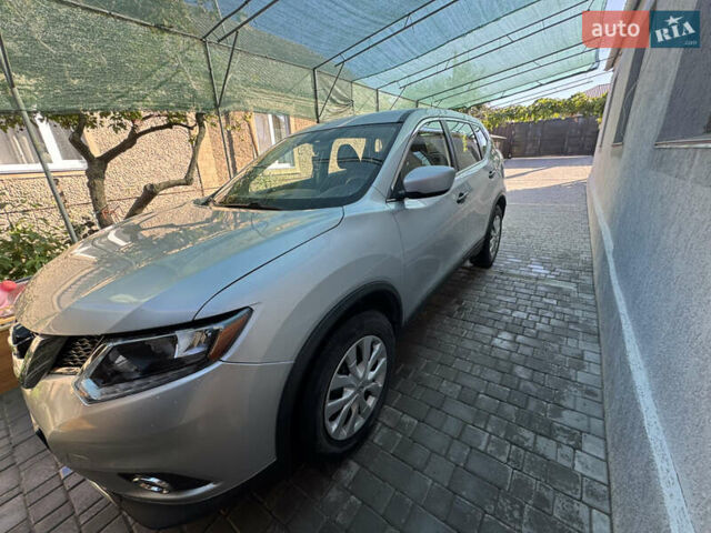 Серый Ниссан Rogue, объемом двигателя 2.49 л и пробегом 149 тыс. км за 11900 $, фото 2 на Automoto.ua