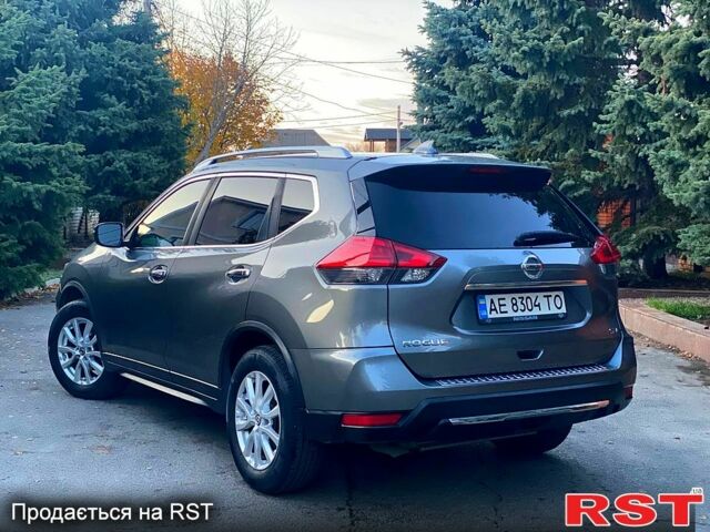 Серый Ниссан Rogue, объемом двигателя 2.5 л и пробегом 165 тыс. км за 13500 $, фото 5 на Automoto.ua