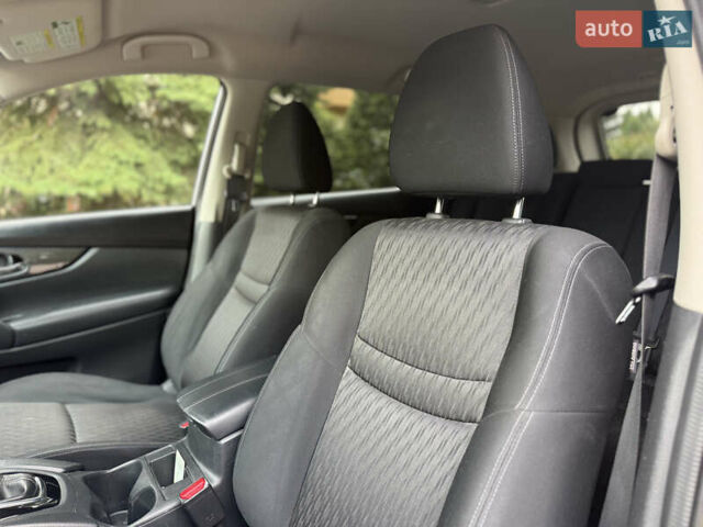 Серый Ниссан Rogue, объемом двигателя 2.5 л и пробегом 162 тыс. км за 12900 $, фото 38 на Automoto.ua