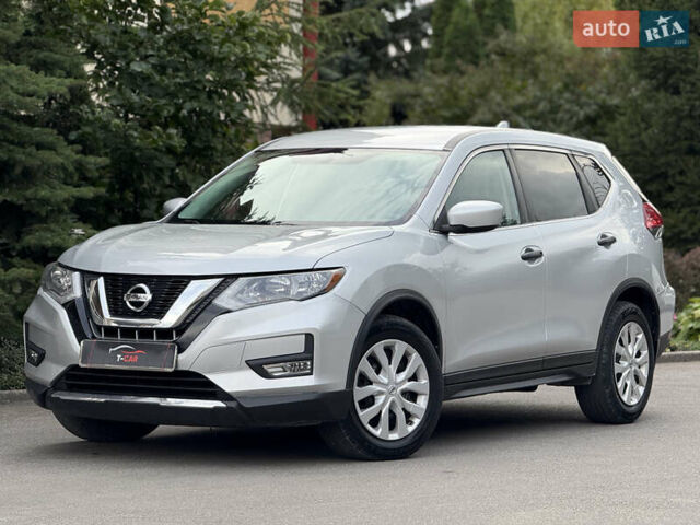 Серый Ниссан Rogue, объемом двигателя 2.5 л и пробегом 162 тыс. км за 12900 $, фото 1 на Automoto.ua