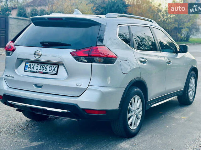 Серый Ниссан Rogue, объемом двигателя 2.49 л и пробегом 190 тыс. км за 12200 $, фото 7 на Automoto.ua