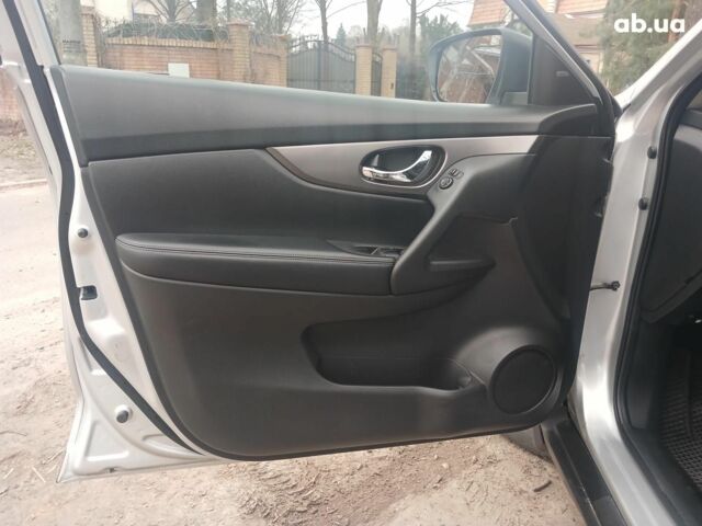 Серый Ниссан Rogue, объемом двигателя 2.5 л и пробегом 148 тыс. км за 12990 $, фото 8 на Automoto.ua