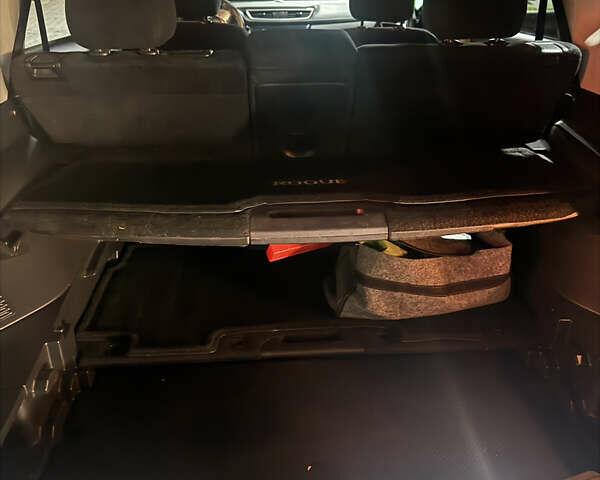 Сірий Ніссан Rogue, об'ємом двигуна 2.49 л та пробігом 207 тис. км за 11350 $, фото 3 на Automoto.ua