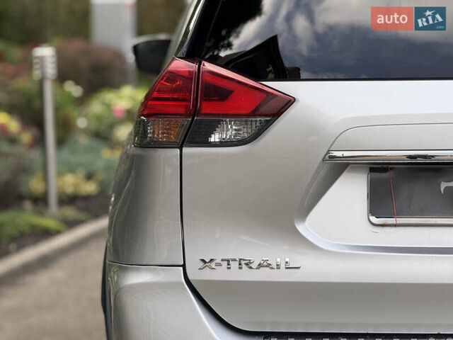 Серый Ниссан Rogue, объемом двигателя 2.5 л и пробегом 162 тыс. км за 12900 $, фото 17 на Automoto.ua