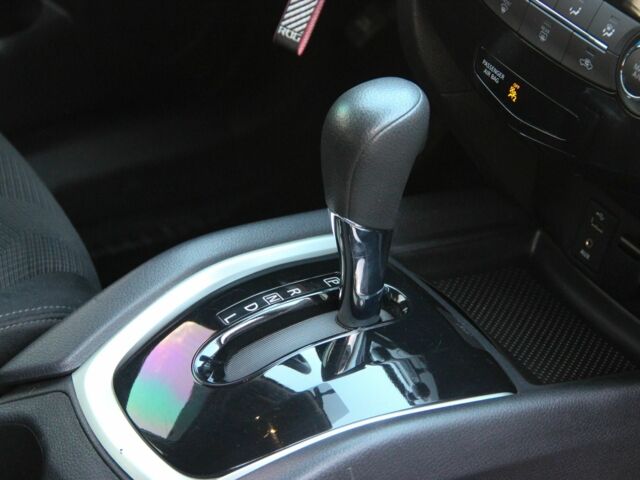 Сірий Ніссан Rogue, об'ємом двигуна 2.5 л та пробігом 105 тис. км за 12500 $, фото 16 на Automoto.ua