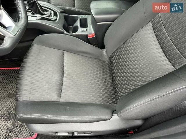 Серый Ниссан Rogue, объемом двигателя 2.49 л и пробегом 162 тыс. км за 11700 $, фото 21 на Automoto.ua
