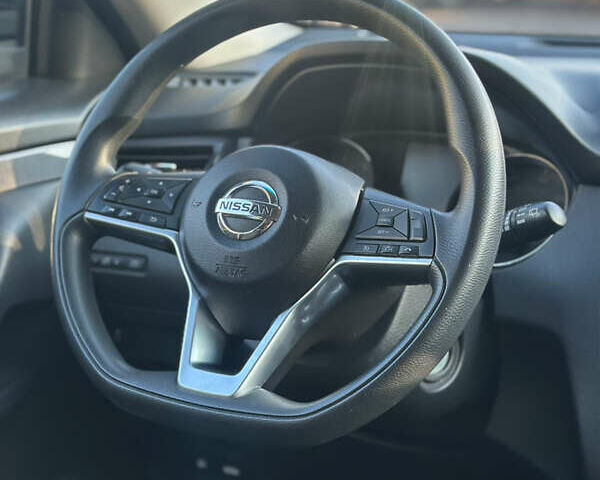 Серый Ниссан Rogue, объемом двигателя 2.49 л и пробегом 206 тыс. км за 12999 $, фото 32 на Automoto.ua