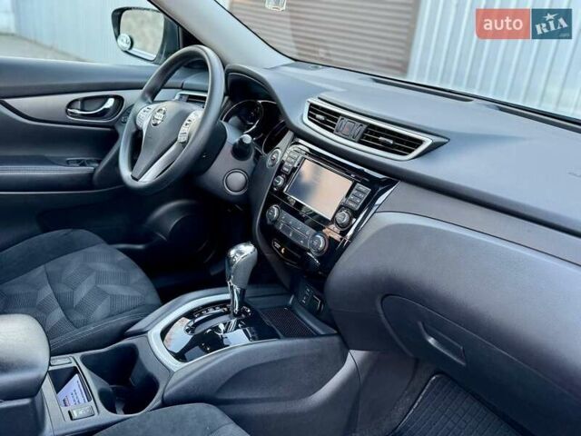 Серый Ниссан Rogue, объемом двигателя 2.5 л и пробегом 113 тыс. км за 13500 $, фото 25 на Automoto.ua