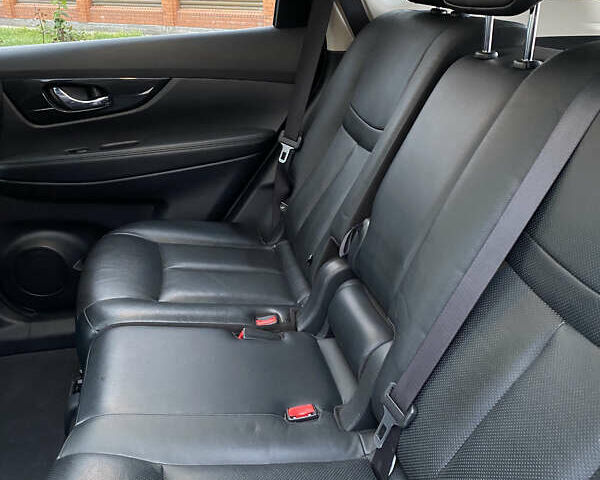 Серый Ниссан Rogue, объемом двигателя 2.49 л и пробегом 222 тыс. км за 15000 $, фото 15 на Automoto.ua