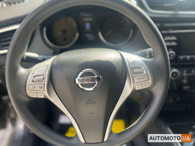 Серый Ниссан Rogue, объемом двигателя 2.5 л и пробегом 132 тыс. км за 12700 $, фото 13 на Automoto.ua