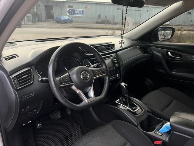 Серый Ниссан Rogue, объемом двигателя 2.5 л и пробегом 150 тыс. км за 13999 $, фото 11 на Automoto.ua