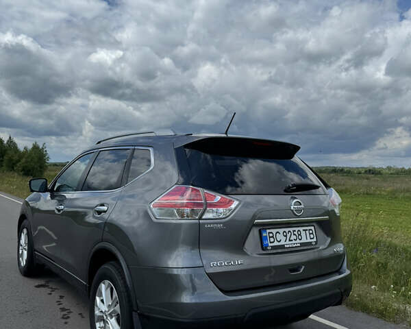 Серый Ниссан Rogue, объемом двигателя 2.49 л и пробегом 122 тыс. км за 14000 $, фото 5 на Automoto.ua