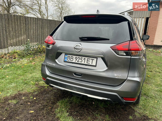 Серый Ниссан Rogue, объемом двигателя 2.49 л и пробегом 170 тыс. км за 16000 $, фото 5 на Automoto.ua