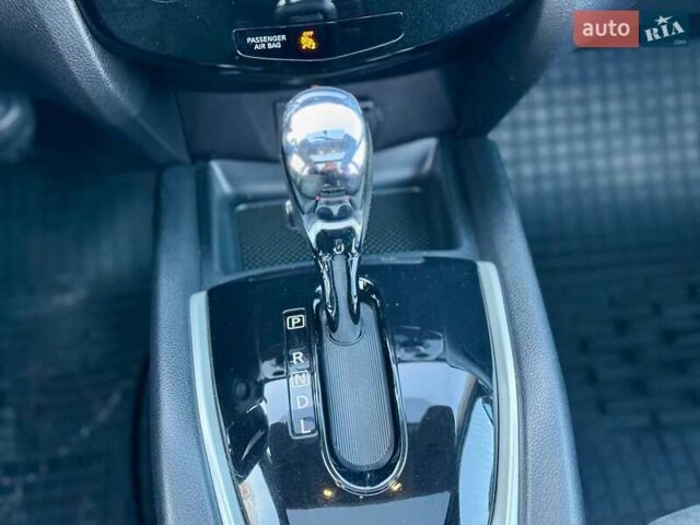 Серый Ниссан Rogue, объемом двигателя 2.5 л и пробегом 113 тыс. км за 13500 $, фото 32 на Automoto.ua