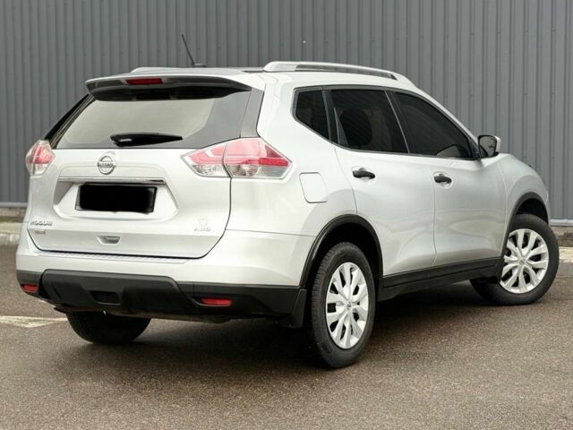 Сірий Ніссан Rogue, об'ємом двигуна 2.5 л та пробігом 160 тис. км за 12000 $, фото 3 на Automoto.ua