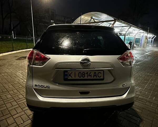 Серый Ниссан Rogue, объемом двигателя 2.49 л и пробегом 162 тыс. км за 13200 $, фото 8 на Automoto.ua