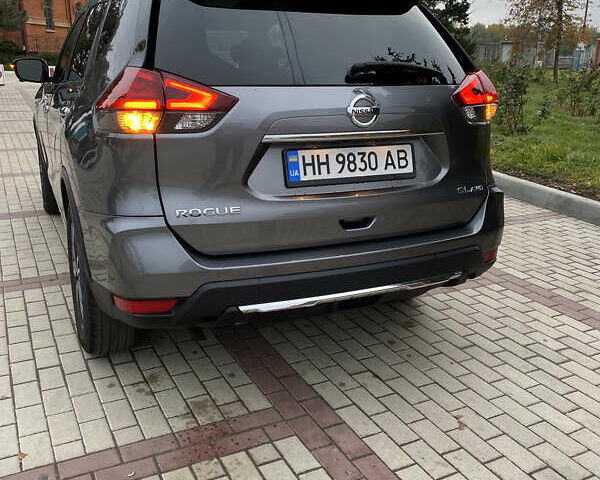 Серый Ниссан Rogue, объемом двигателя 2.49 л и пробегом 222 тыс. км за 15000 $, фото 22 на Automoto.ua