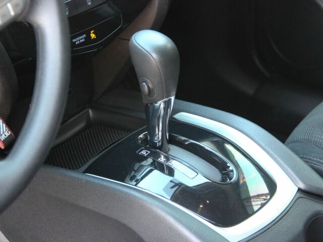 Сірий Ніссан Rogue, об'ємом двигуна 2.5 л та пробігом 105 тис. км за 12500 $, фото 12 на Automoto.ua