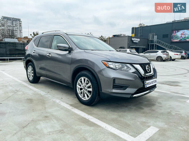 Серый Ниссан Rogue, объемом двигателя 2.49 л и пробегом 117 тыс. км за 15990 $, фото 5 на Automoto.ua