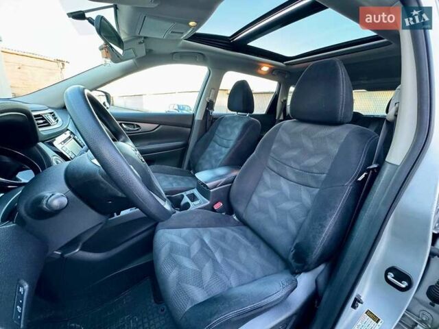 Серый Ниссан Rogue, объемом двигателя 2.5 л и пробегом 113 тыс. км за 13500 $, фото 31 на Automoto.ua