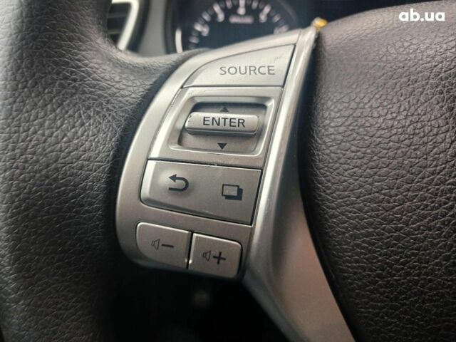 Серый Ниссан Rogue, объемом двигателя 2.5 л и пробегом 148 тыс. км за 12990 $, фото 13 на Automoto.ua