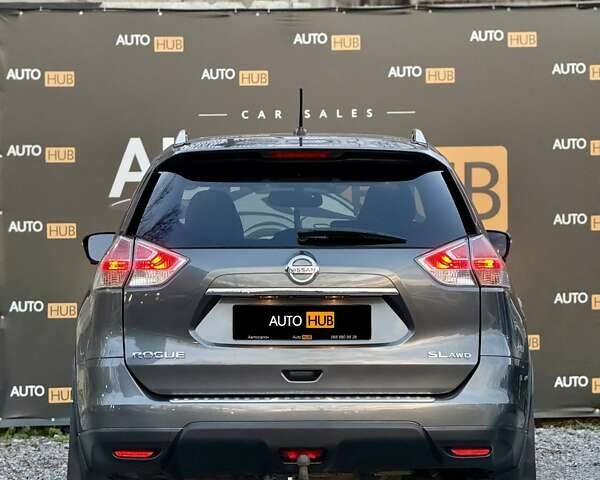 Серый Ниссан Rogue, объемом двигателя 2.5 л и пробегом 92 тыс. км за 14500 $, фото 4 на Automoto.ua