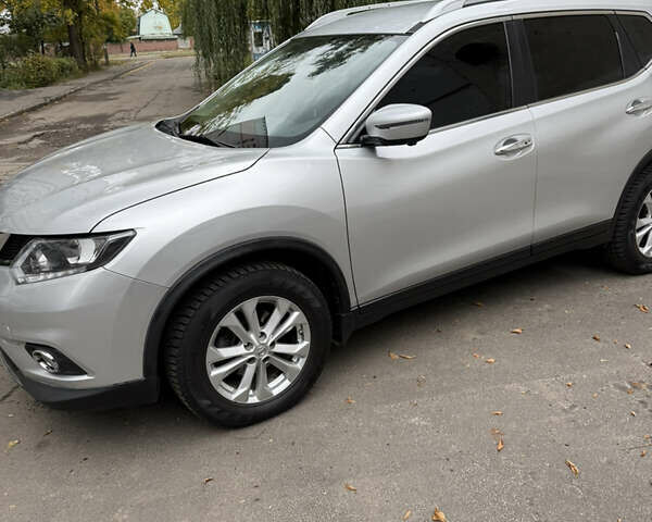 Серый Ниссан Rogue, объемом двигателя 2.49 л и пробегом 172 тыс. км за 13500 $, фото 6 на Automoto.ua