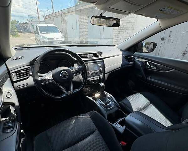 Сірий Ніссан Rogue, об'ємом двигуна 2.5 л та пробігом 120 тис. км за 16800 $, фото 1 на Automoto.ua