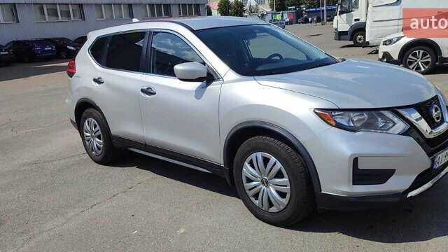 Сірий Ніссан Rogue, об'ємом двигуна 2.49 л та пробігом 176 тис. км за 14300 $, фото 8 на Automoto.ua