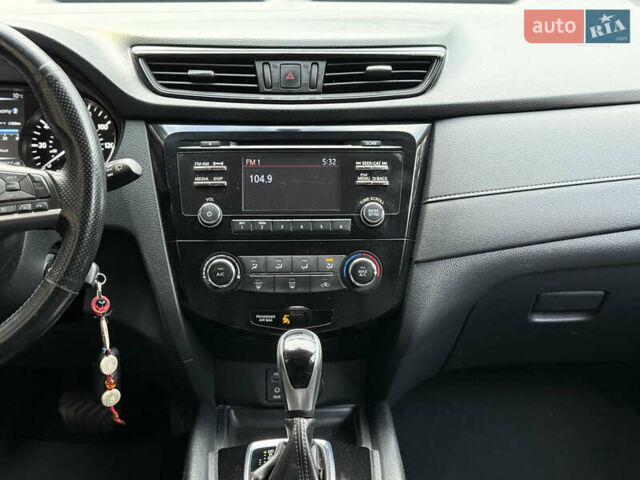 Серый Ниссан Rogue, объемом двигателя 2.5 л и пробегом 162 тыс. км за 12900 $, фото 43 на Automoto.ua