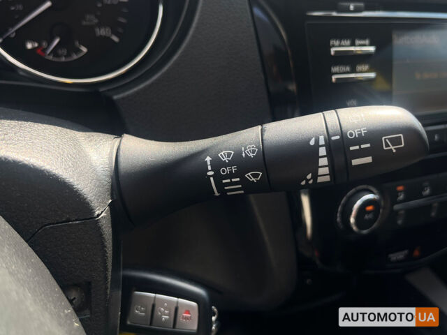 Серый Ниссан Rogue, объемом двигателя 2.5 л и пробегом 132 тыс. км за 12700 $, фото 17 на Automoto.ua