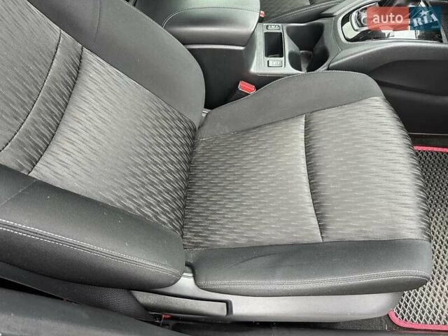 Серый Ниссан Rogue, объемом двигателя 2.49 л и пробегом 162 тыс. км за 11700 $, фото 13 на Automoto.ua