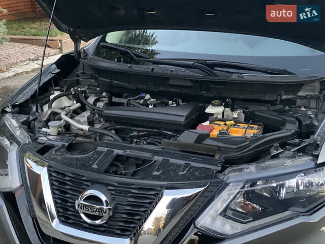 Серый Ниссан Rogue, объемом двигателя 2.5 л и пробегом 165 тыс. км за 13500 $, фото 33 на Automoto.ua