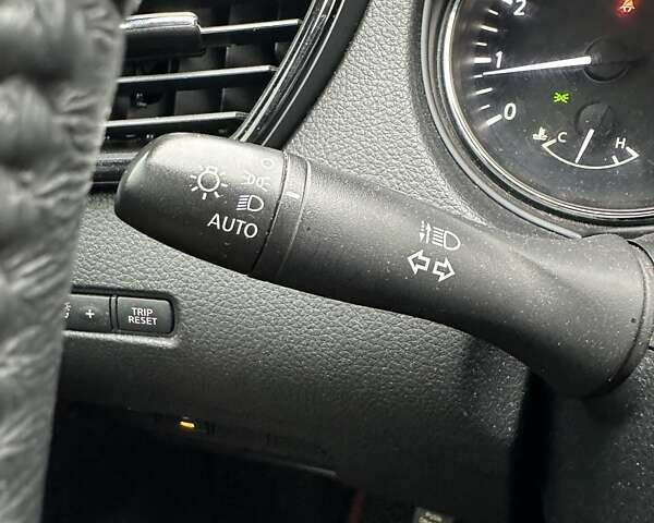 Серый Ниссан Rogue, объемом двигателя 2.49 л и пробегом 162 тыс. км за 11700 $, фото 23 на Automoto.ua