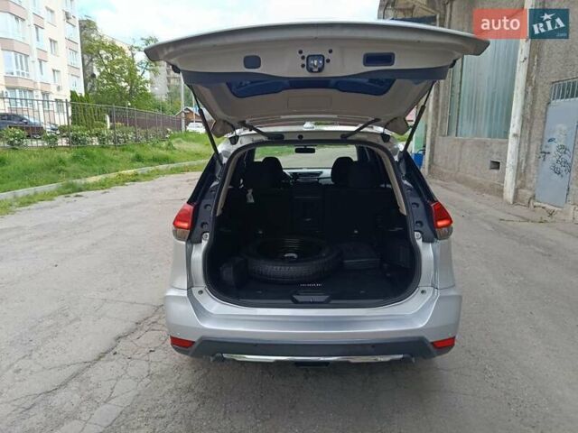Сірий Ніссан Rogue, об'ємом двигуна 2.5 л та пробігом 170 тис. км за 12800 $, фото 27 на Automoto.ua