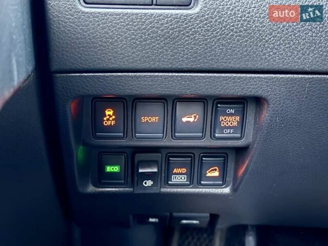 Серый Ниссан Rogue, объемом двигателя 2.5 л и пробегом 92 тыс. км за 14500 $, фото 21 на Automoto.ua