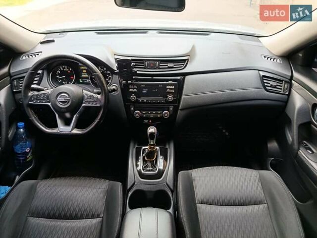 Сірий Ніссан Rogue, об'ємом двигуна 2.5 л та пробігом 170 тис. км за 12800 $, фото 28 на Automoto.ua
