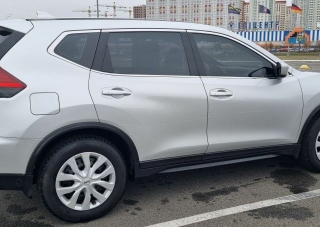 Серый Ниссан Rogue, объемом двигателя 2.5 л и пробегом 120 тыс. км за 15600 $, фото 5 на Automoto.ua