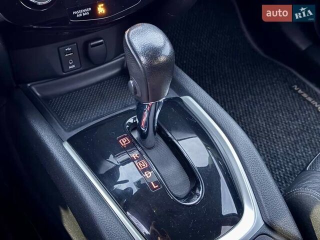 Серый Ниссан Rogue, объемом двигателя 2.5 л и пробегом 92 тыс. км за 14500 $, фото 18 на Automoto.ua