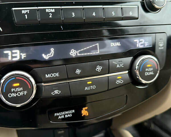 Сірий Ніссан Rogue, об'ємом двигуна 2.49 л та пробігом 138 тис. км за 11999 $, фото 75 на Automoto.ua