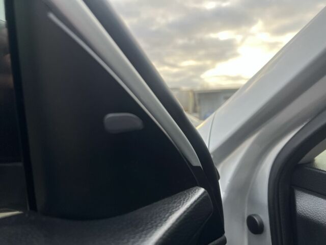 Серый Ниссан Rogue, объемом двигателя 2.5 л и пробегом 150 тыс. км за 13999 $, фото 10 на Automoto.ua