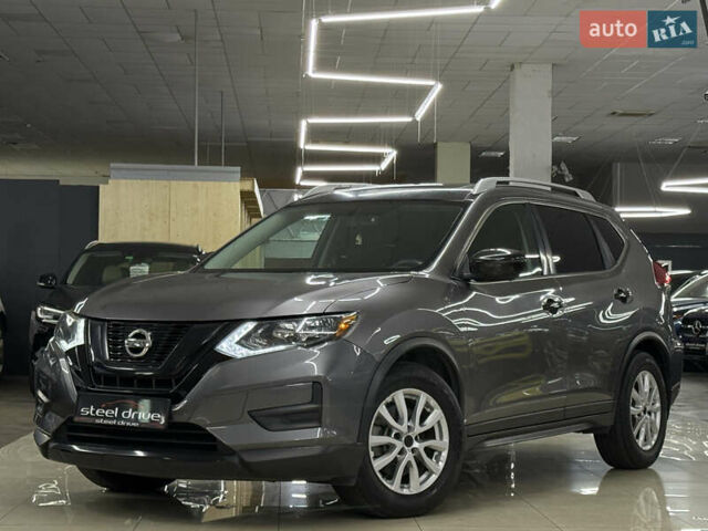 Серый Ниссан Rogue, объемом двигателя 2 л и пробегом 132 тыс. км за 16999 $, фото 4 на Automoto.ua