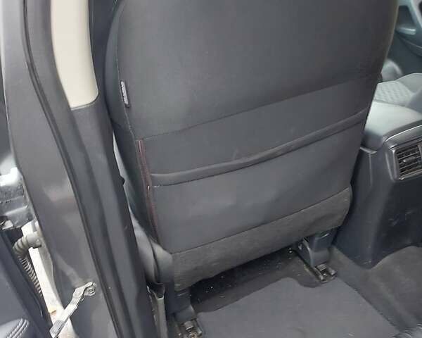 Сірий Ніссан Rogue, об'ємом двигуна 2.49 л та пробігом 173 тис. км за 12000 $, фото 14 на Automoto.ua