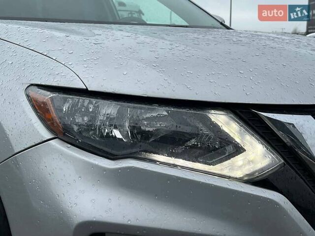 Серый Ниссан Rogue, объемом двигателя 2.5 л и пробегом 119 тыс. км за 14690 $, фото 12 на Automoto.ua