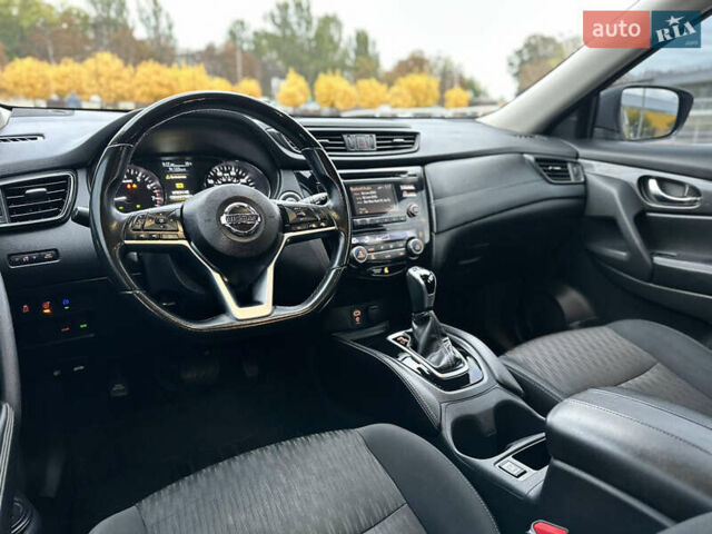 Серый Ниссан Rogue, объемом двигателя 2 л и пробегом 165 тыс. км за 15500 $, фото 17 на Automoto.ua