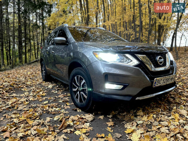Серый Ниссан Rogue, объемом двигателя 2.49 л и пробегом 180 тыс. км за 13300 $, фото 3 на Automoto.ua