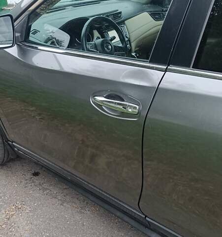 Серый Ниссан Rogue, объемом двигателя 2.49 л и пробегом 136 тыс. км за 14300 $, фото 6 на Automoto.ua