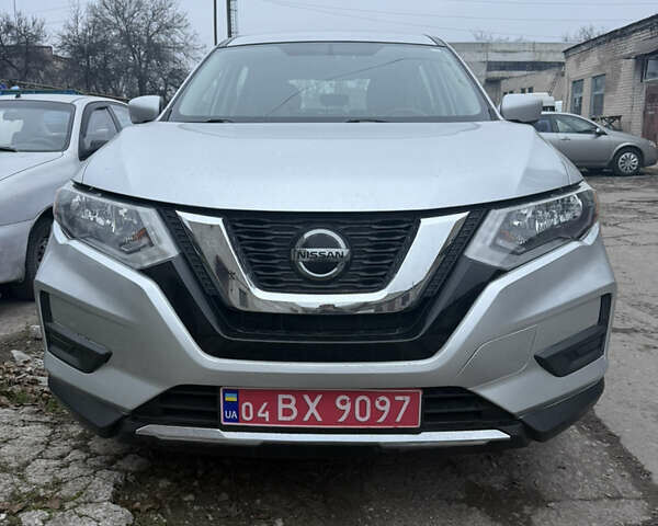Серый Ниссан Rogue, объемом двигателя 2.5 л и пробегом 143 тыс. км за 13500 $, фото 16 на Automoto.ua