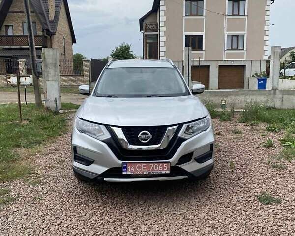 Сірий Ніссан Rogue, об'ємом двигуна 2.5 л та пробігом 137 тис. км за 10999 $, фото 2 на Automoto.ua